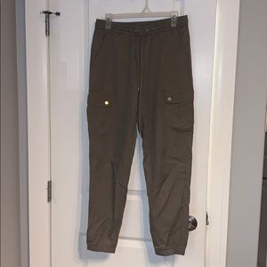 Elastic waist cargo pants